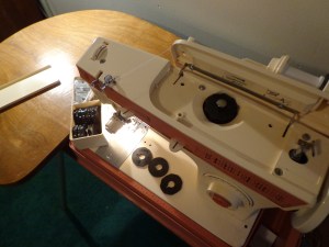 Singer Merritt 2404 2