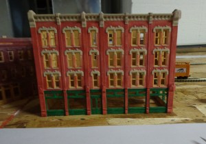 N Scale Structure - Apartment Bldg - 7-7-16