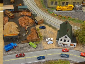 Train Show - N Scale Junk Yard - 7-16-16