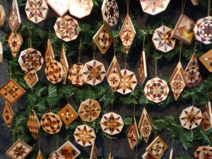 quilt-show-wooden-ornaments
