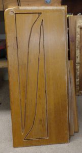 wreath-stand-legs-cut