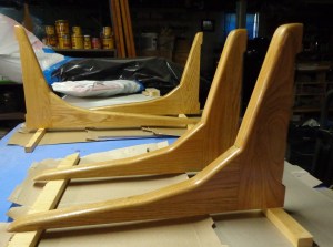 wreath-stand-feet-polyd