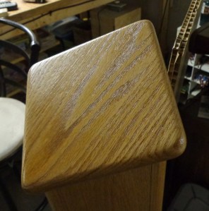 wreath-stand-finished-post-cap