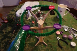 mini-wreath-stand-candle-cups