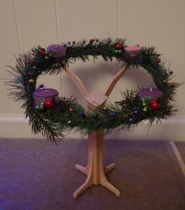 mini-wreath-stand-done