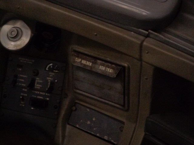 CAM DC-10 Cup Holder