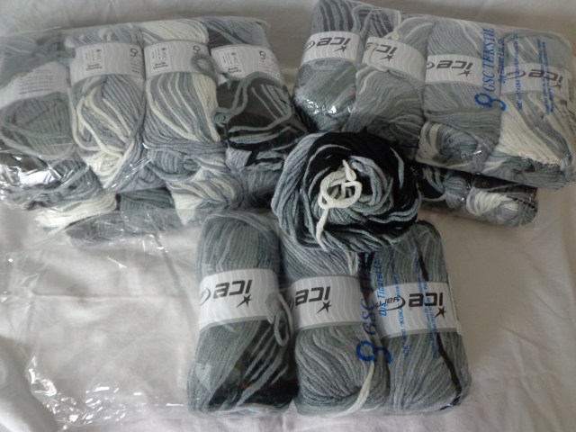 IceY Batik Chunky Blk-Gry-Wht 7-16-19