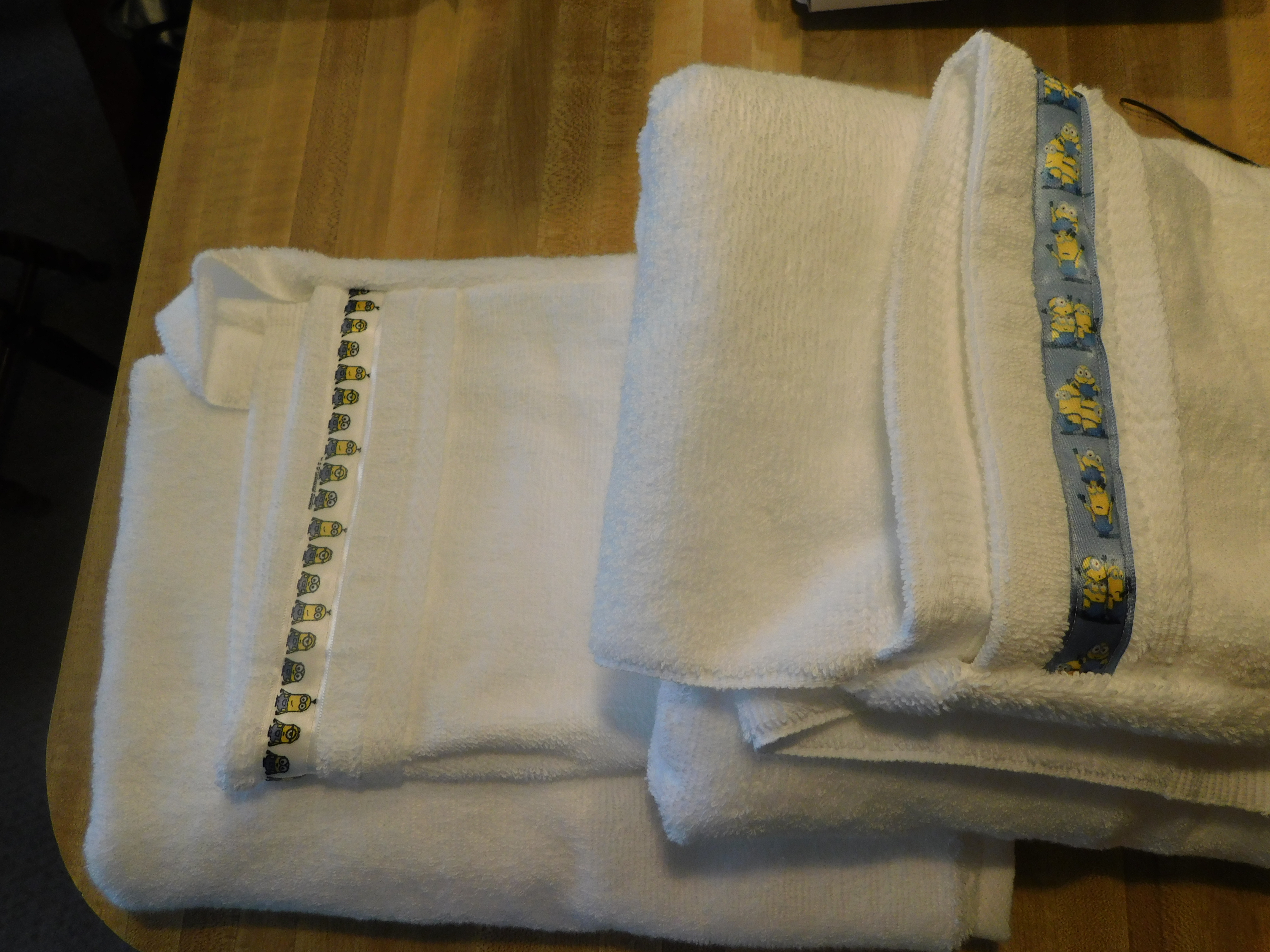 Charlie Hooded Towels 08 2021