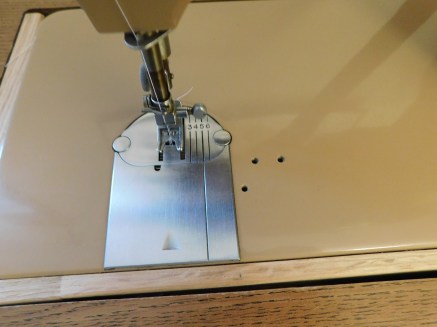 Singer 403A Needle Plate